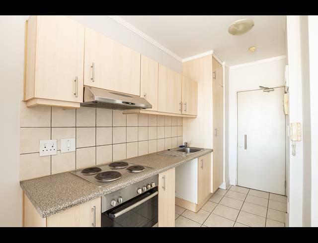 BEDROOM STUDIO APARTMENT TO LET IN CAPE TOWN CITY CENTRE